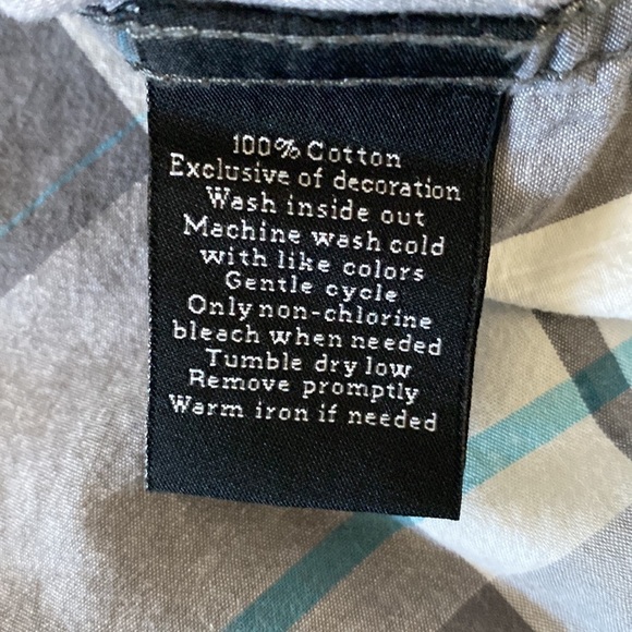 Rock & Republic Plaid Short Sleeve Button Up Shirt - Picture 5 of 6